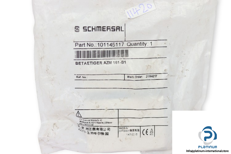 schmersal-AZM-161-B1-straight-actuator-(New)-1