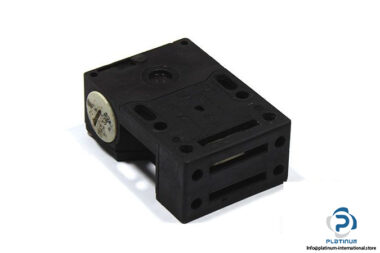 schmersal-az-15-z-safety-switch-1