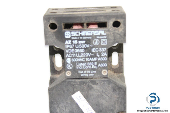 schmersal-az-15-zvr-safety-interlock-switch-1