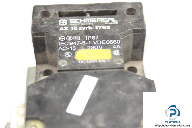 schmersal-az-15zvrk-1762-safety-switch-1