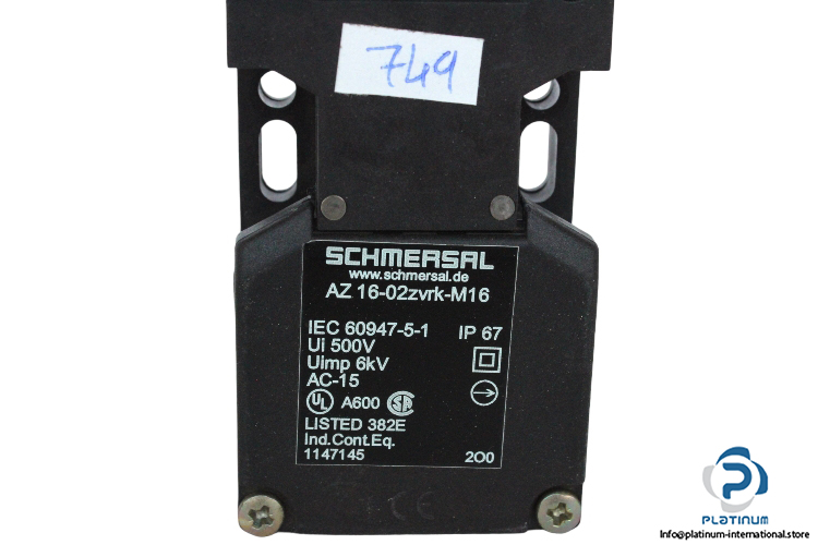 schmersal-az-16-02zvrk-m16-safety-switch-new-1
