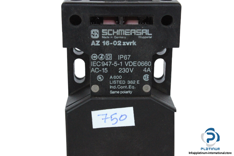 schmersal-az-16-02zvrk-safety-switch-new-1