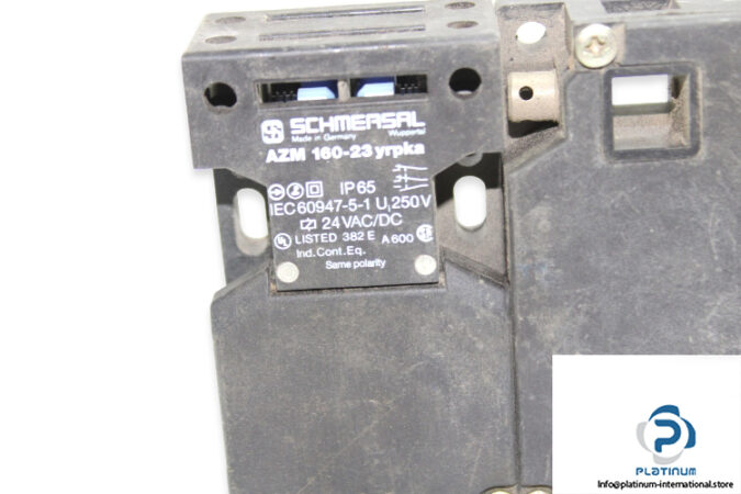 schmersal-azm-160-23-yrpka-solenoid-interlock-switch-1