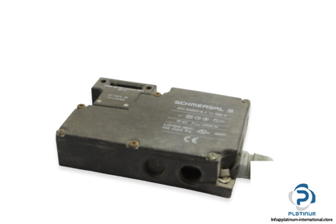 Schmersal-AZM-161-SK-24RKA-024-safety-interlock-switch