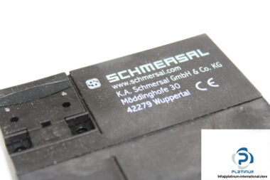 schmersal-azm-170cc-02zrka-solenoid-interlock-1