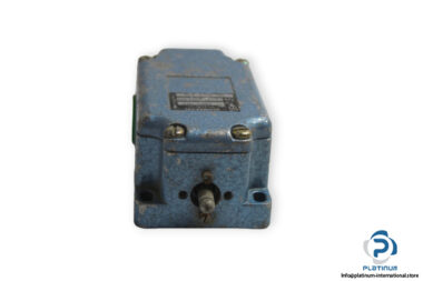 schmersal-t2v2h-016-oo-limit-switch-1