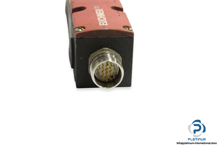 schmersal-tx1b-a024rc18-safety-switch-3