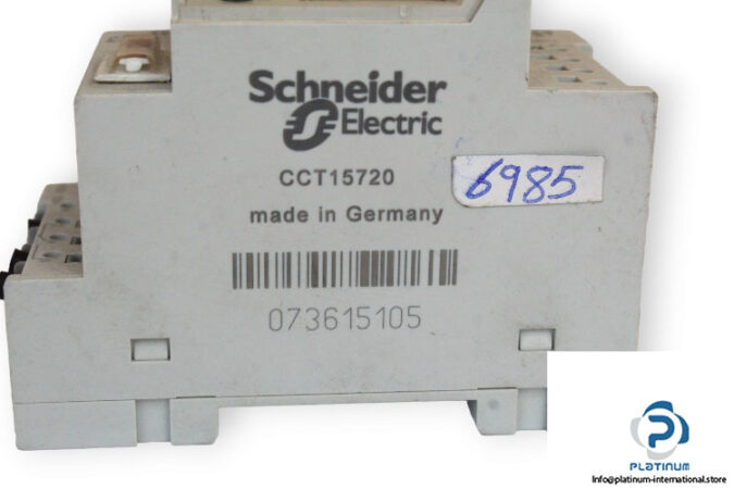 schneider-CCT15720-digital-time-switch-(used)-4