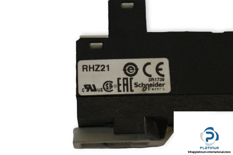 schneider-RHZ21-socket-for-front-wiring-(new)-1