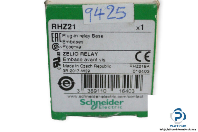 schneider-RHZ21-socket-for-front-wiring-(new)-2