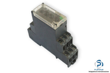 schneider-RM22TR33-control-relay-(used)