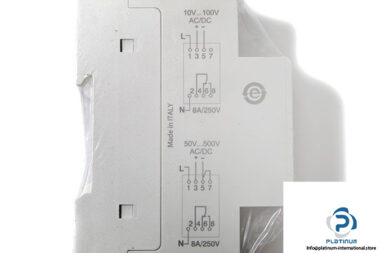 schneider-a9e21182-voltage-control-relay-1