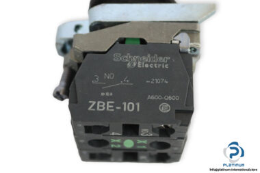 schneider-electric-XB4-BW33B5-illuminated-push-button-(new)-1