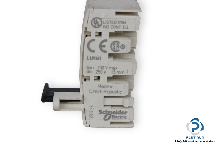 schneider-electric-lu9m1-control-terminal-block-used-1