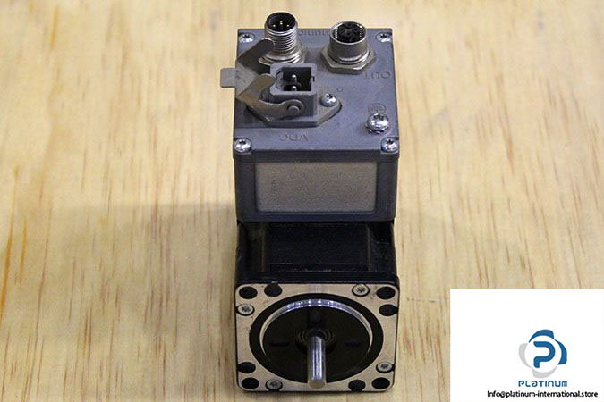 schneider-ils1b571pc1a0-integrated-drive-ils-with-stepper-motor-1