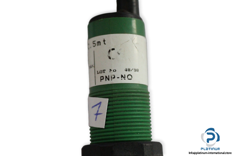 selet-torino-OCV81_DPNO-C.5MT-photoelectric-diffuse-sensor-(used)-1