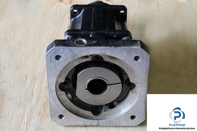 sew-psf521_r-eph07_20_15-planetary-gearbox-1