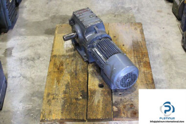 sew-s67-dt80k4_bmg_hr-helical-worm-gearmotor-1