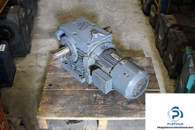 sew-s82dt90l-4bmg_hf-helical-worm-gearmotor-1