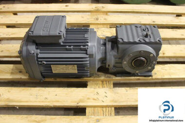 sew-sa57-drn90l4-helical-worm-gearmotor-1