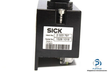 sick-2-023-797-plug-connector-1