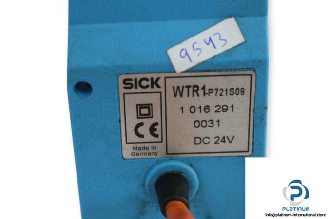 sick-WTR1-P21S09-photoelectric-proximity-sensor-used-3