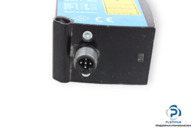 sick-dt50-p1113-distance-sensor-used-1