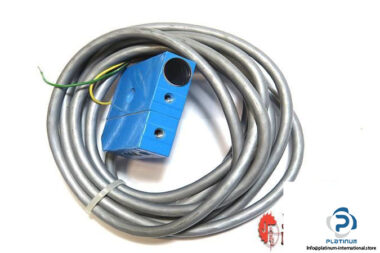 SICK-SP10-04-PHOTOELECTRIC-SENSOR2_675x450.jpg