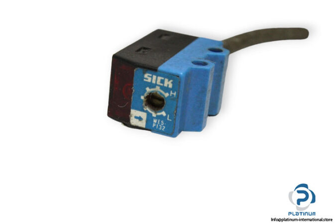 sick-we5-p132-safety-photoelectric-sensor-used-1