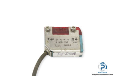 sick-wt170-p112-photoelectric-proximity-sensor-2