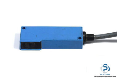sick-wt9-p112-photoelectric-retro-reflective-sensor-1