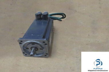 SIEMENS-1FT5044-1AF71-3EA0-AC-SERVO-MOTOR4_675x450.jpg