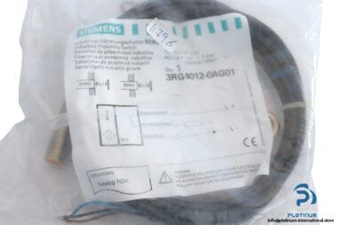 siemens-3RG4012-0AG01-inductive-proximity-sensor-(New)-1