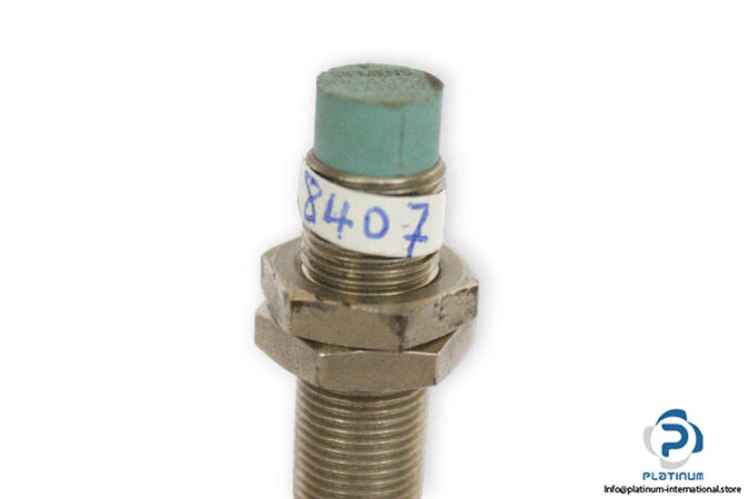 siemens-3RG4022-3AB00-inductive-sensor-(used)-2