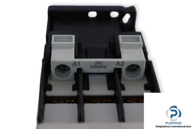 siemens-3RT1024-1AC20-power-contactor-(new)-1