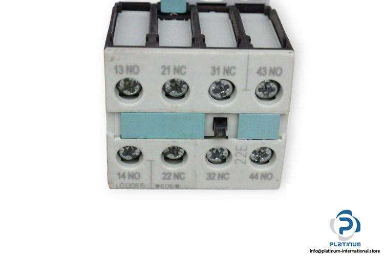 siemens-3RT1026-1AP04-contactor-(new)-1