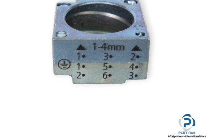 siemens-3SB3-601-4AD11-key-operated-switch-(new)-2