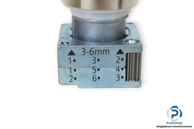 siemens-3SB3-645-0AA41-illuminated-pushbutton-(new)-3