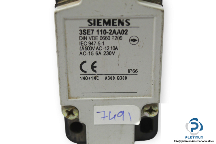 siemens-3SE7-110-2AA02-safety-trip-wire-switch-(used)-1