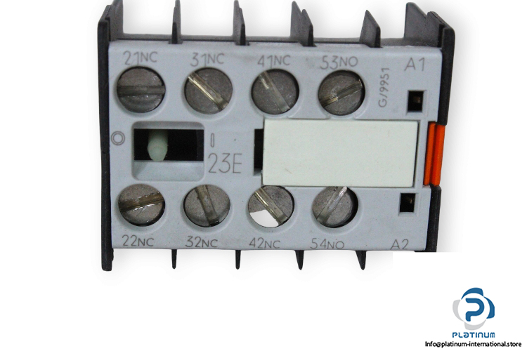 siemens-3TX4-413-1A-auxiliary-contact-block-(new)-1