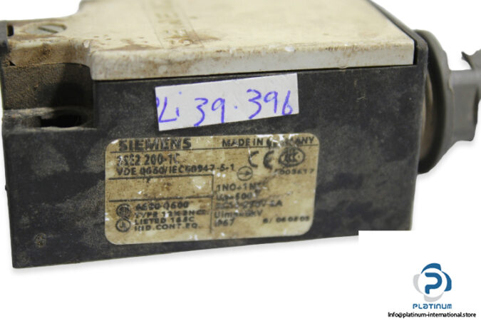 siemens-3se2-200-1c-position-switch-used-2