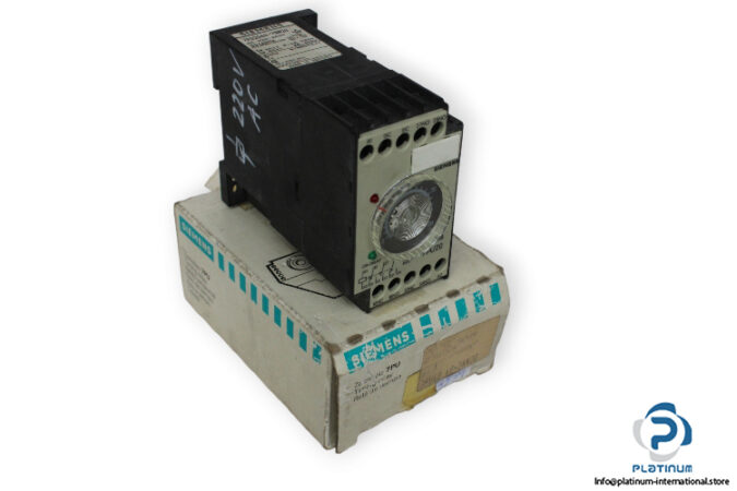 siemens-7PU2040-7QN20-timing-relay-(new)