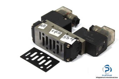 smc-evs7-6-fg-d-3cvo-q-double-solenoid-valve-1