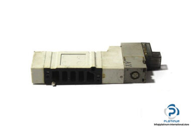 smc-sy3140-5lou-solenoid-valve-1