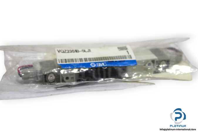 smc-vqz2351b-5lj1-double-solenoid-valve-1