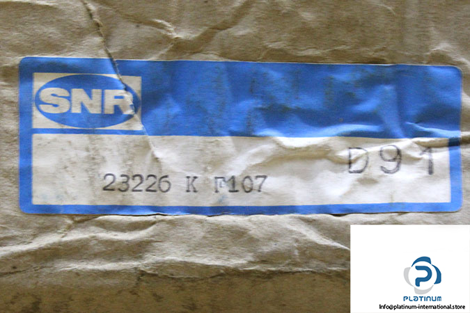 snr-23226-K-F107-spherical-roller-bearing-(new)-(carton)-1
