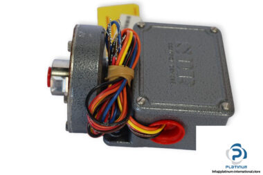 sor-12NN-EE614-M4-C1A-TT-pressure-switch-(new)-1