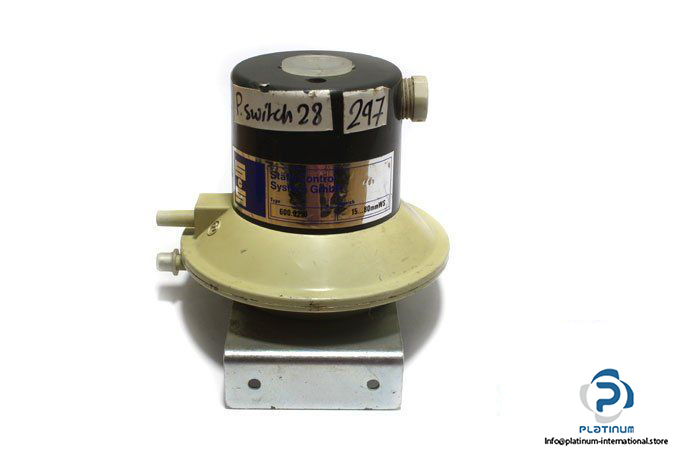 staefa-control-system-600-9210-pressure-switch-2