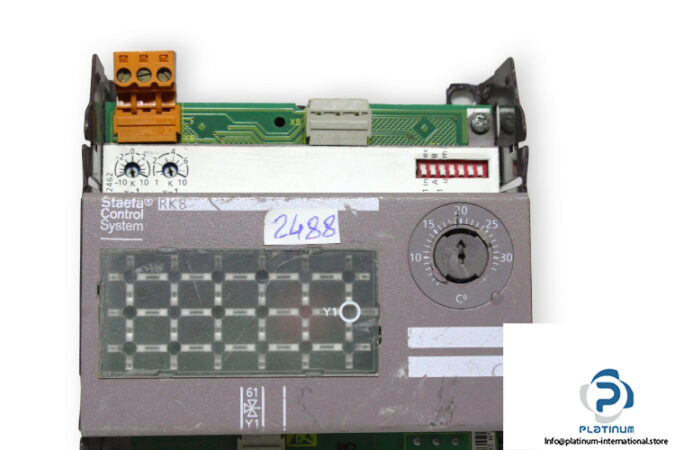 staefa-control-system-rk8-universal-controllerused-1