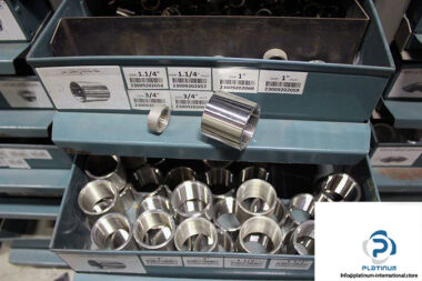 stainless-steel-threaded-coupling-1